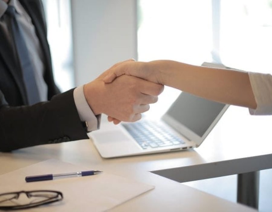 pros-and-cons-of-hiring-employees